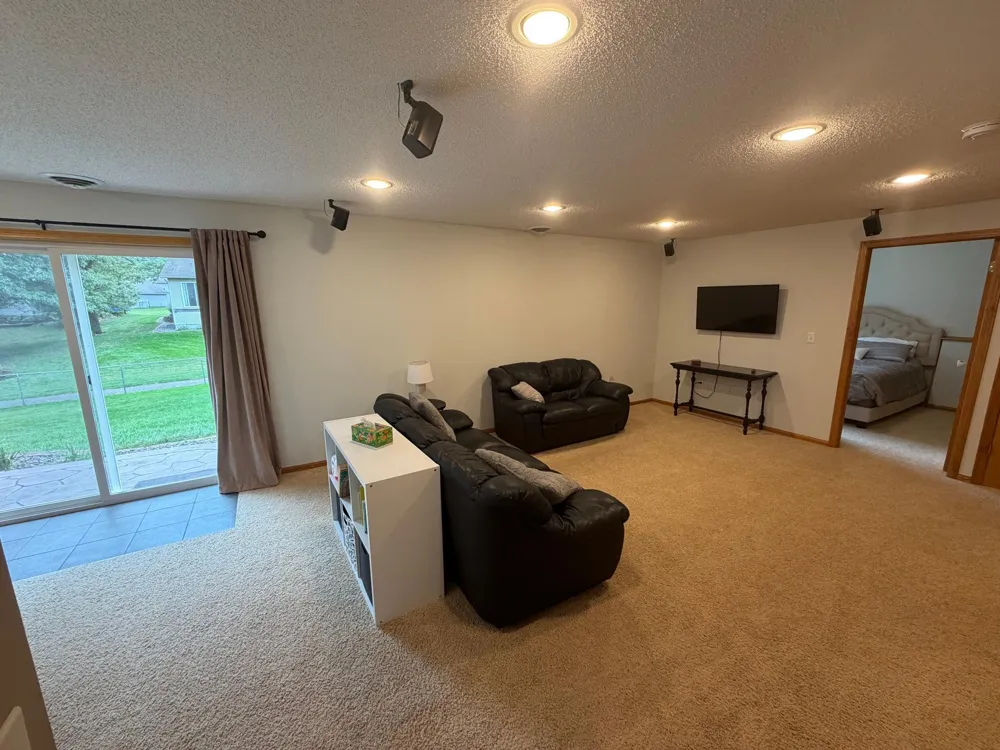25724 Goldfinch Avenue Wyoming, MN 55092