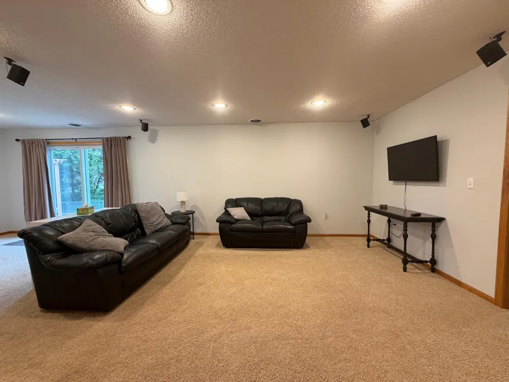 25724 Goldfinch Avenue Wyoming, MN 55092