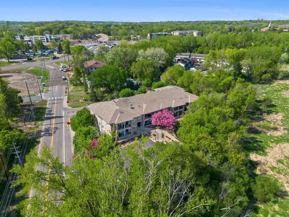 10806 S Shore Drive #103 Plymouth, MN 55441