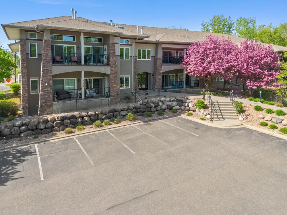 10806 S Shore Drive #103 Plymouth, MN 55441