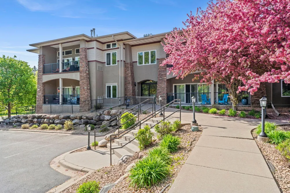10806 S Shore Drive #103 Plymouth, MN 55441