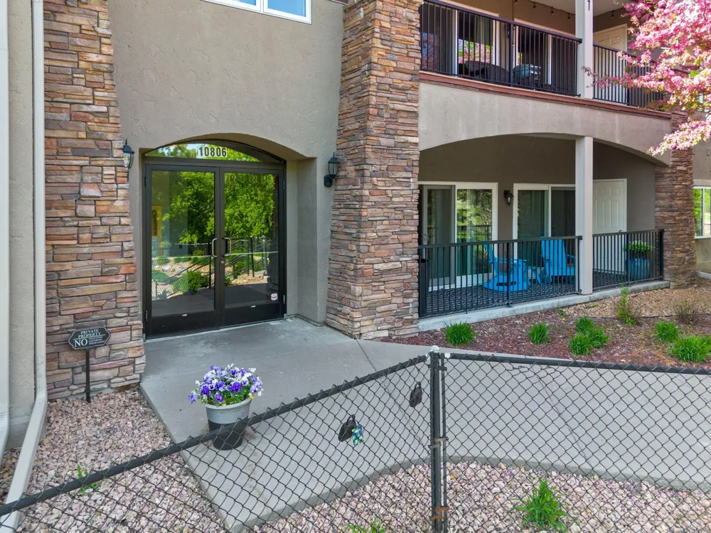 10806 S Shore Drive #103 Plymouth, MN 55441