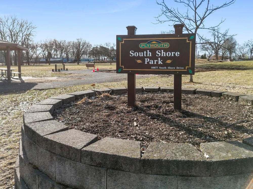 10806 S Shore Drive #103 Plymouth, MN 55441