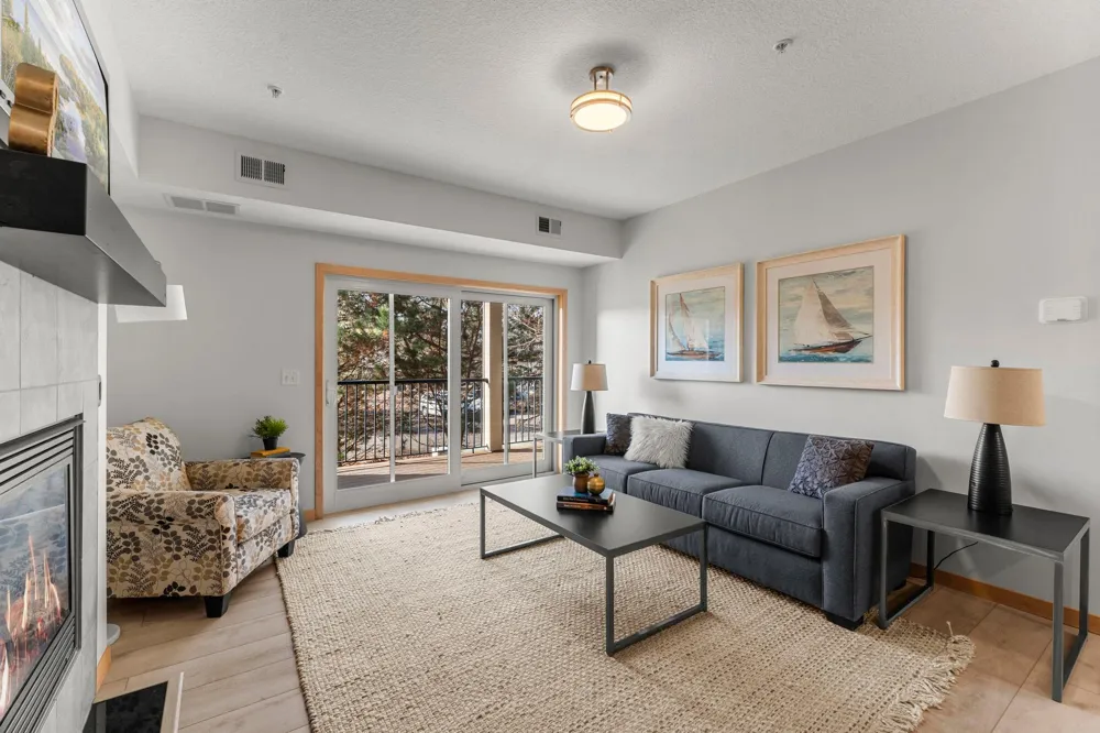 10806 S Shore Drive #103 Plymouth, MN 55441