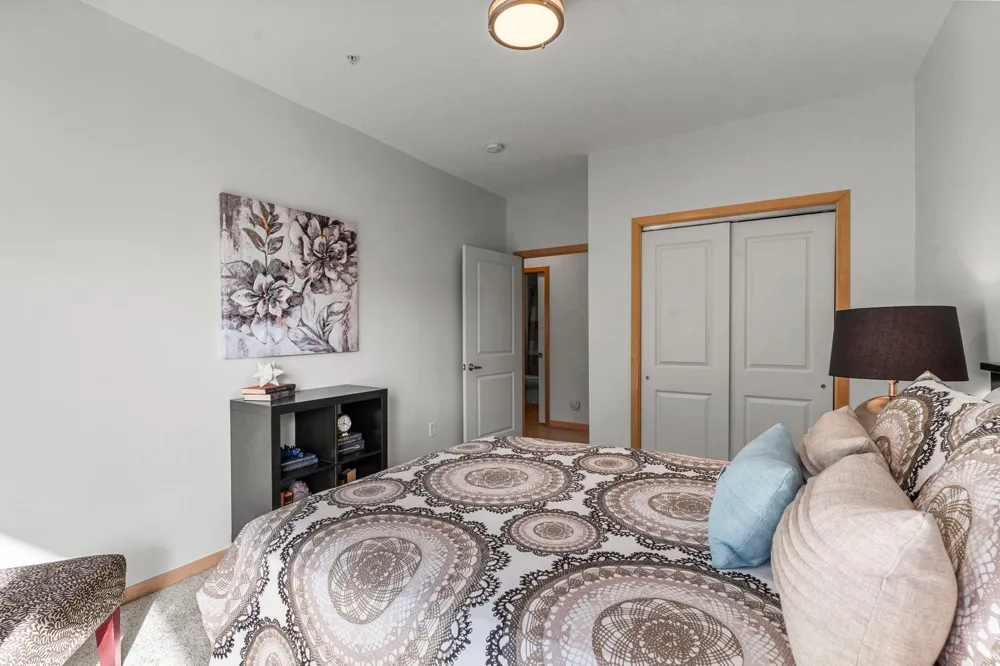 10806 S Shore Drive #103 Plymouth, MN 55441