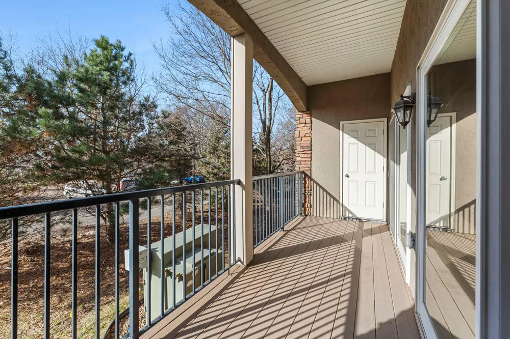 10806 S Shore Drive #103 Plymouth, MN 55441