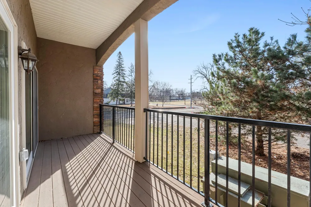 10806 S Shore Drive #103 Plymouth, MN 55441