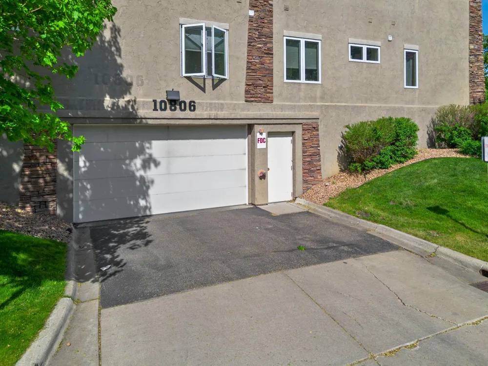 10806 S Shore Drive #103 Plymouth, MN 55441