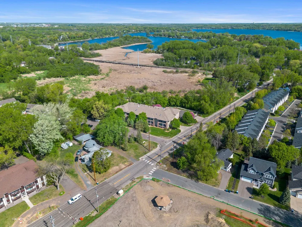 10806 S Shore Drive #103 Plymouth, MN 55441