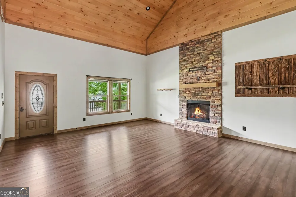 78 Lake Top LN Ellijay, GA 30540