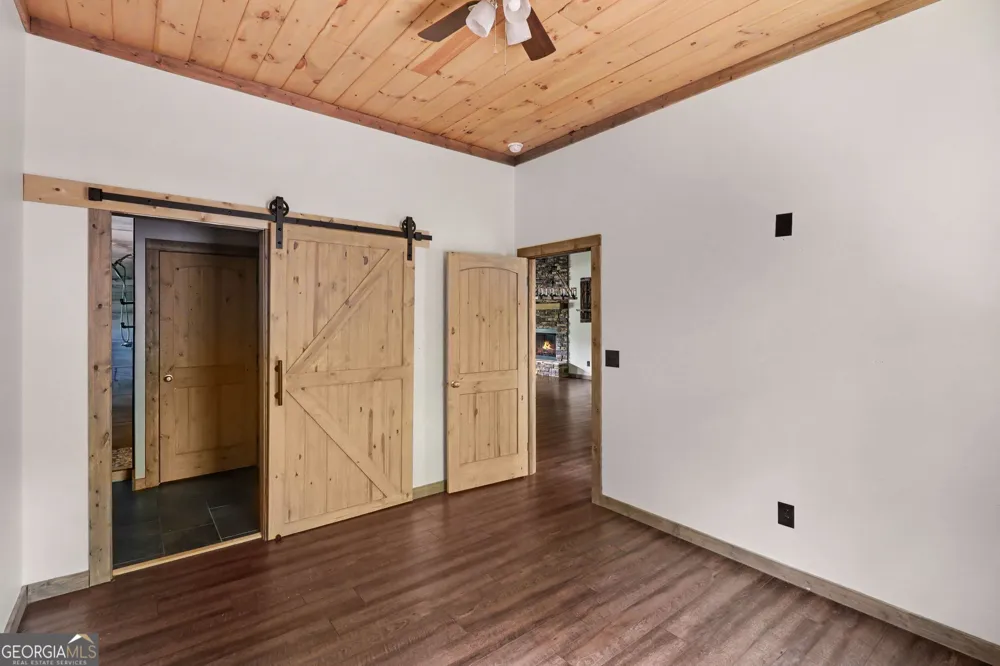 78 Lake Top LN Ellijay, GA 30540