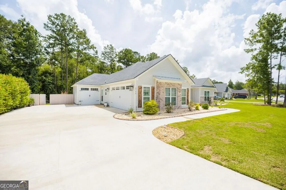 3754 Knights Mill DR Valdosta, GA 31605