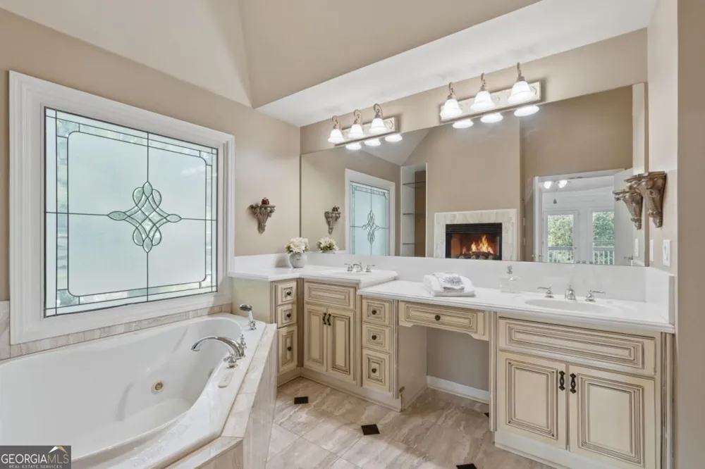 1340 Eryn Circle Suwanee, GA 30024