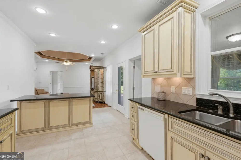 1340 Eryn Circle Suwanee, GA 30024