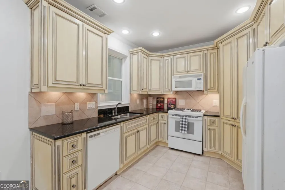 1340 Eryn Circle Suwanee, GA 30024