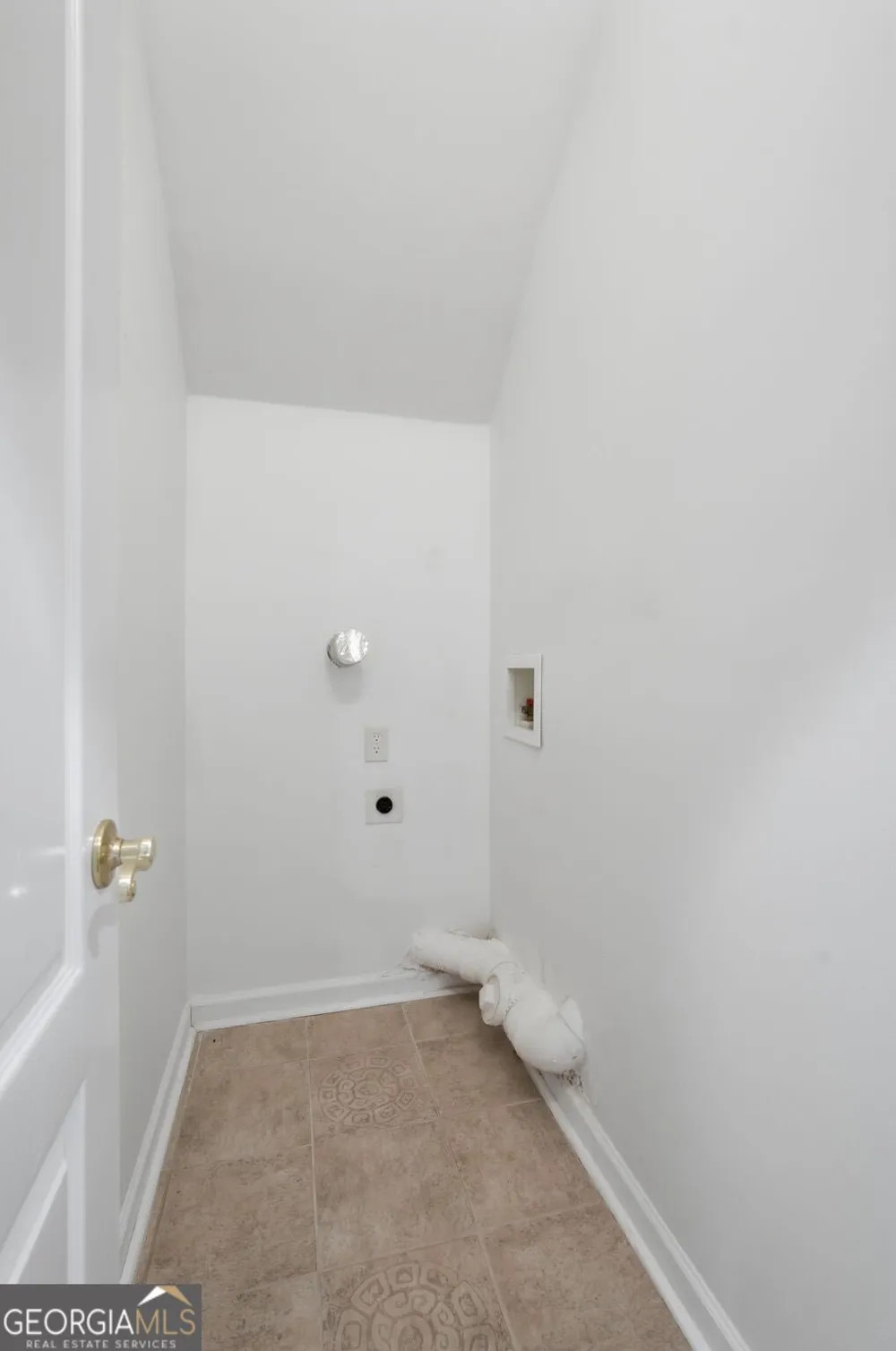 1340 Eryn Circle Suwanee, GA 30024