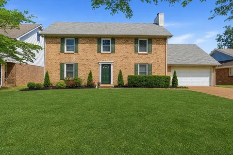 609 Sugartree Ln