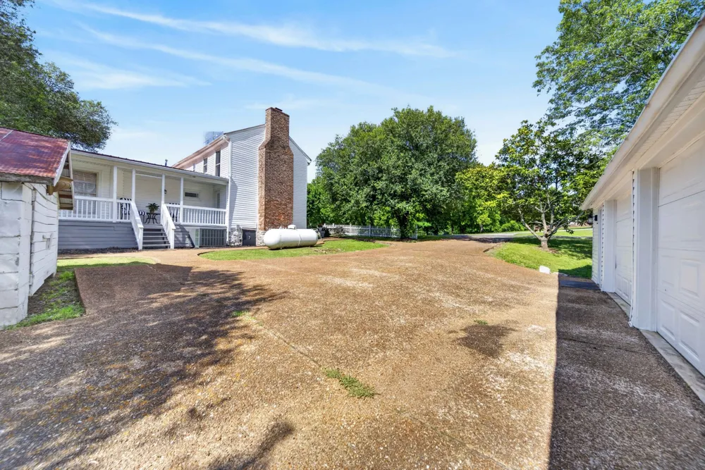 3798 McCandless Rd Columbia, TN 38401