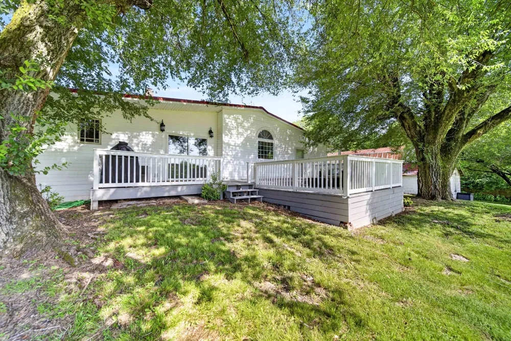 3798 McCandless Rd Columbia, TN 38401