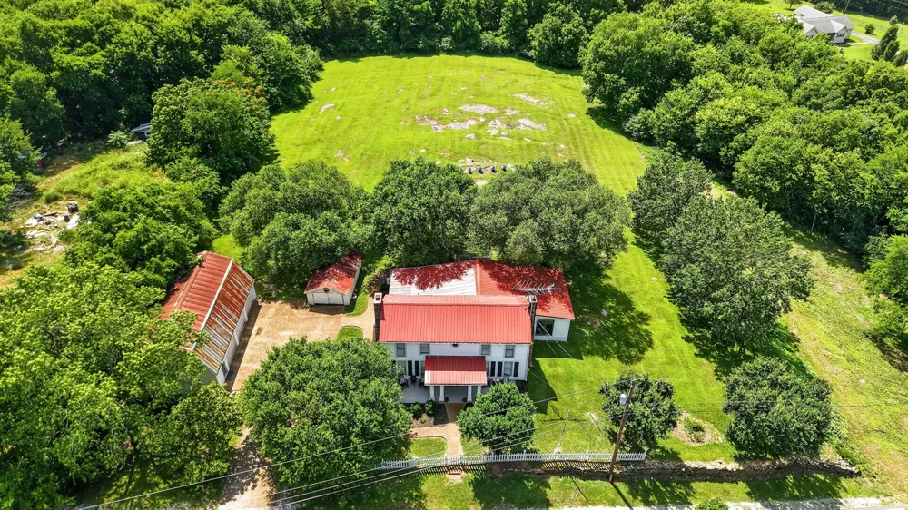 3798 McCandless Rd Columbia, TN 38401