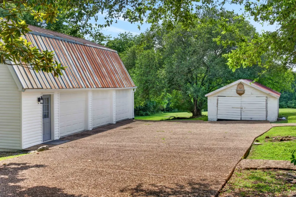 3798 McCandless Rd Columbia, TN 38401