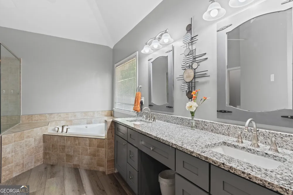700 Braidwood RDG Acworth, GA 30101