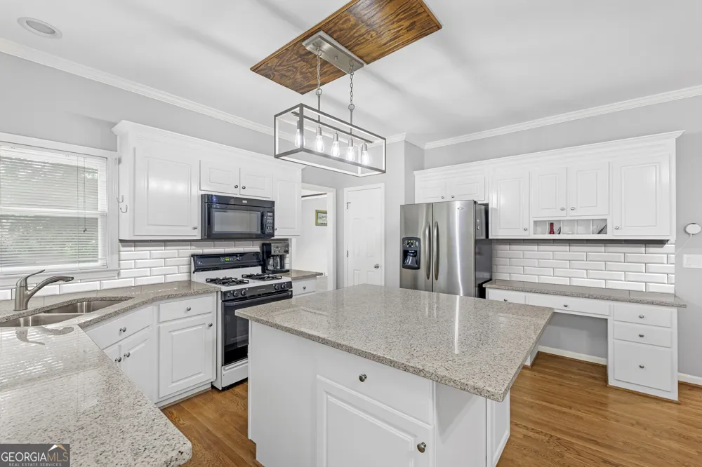 700 Braidwood RDG Acworth, GA 30101
