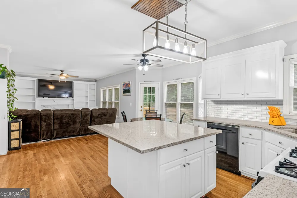 700 Braidwood RDG Acworth, GA 30101