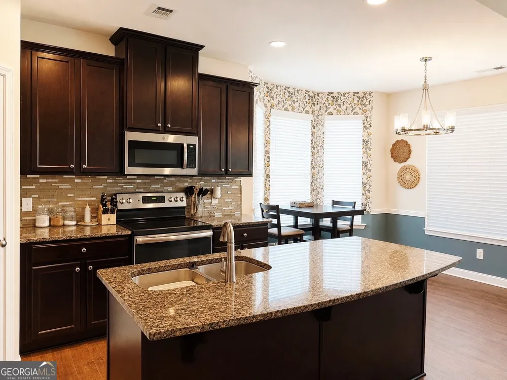 7527 Stone Creek PATH Lithonia, GA 30038