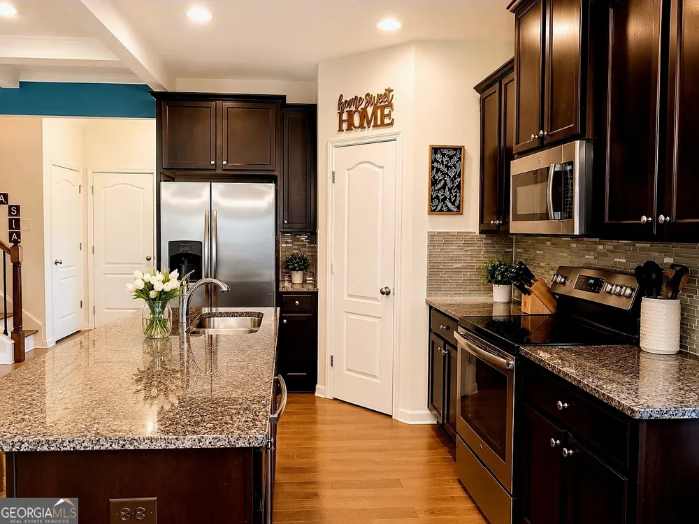 7527 Stone Creek PATH Lithonia, GA 30038
