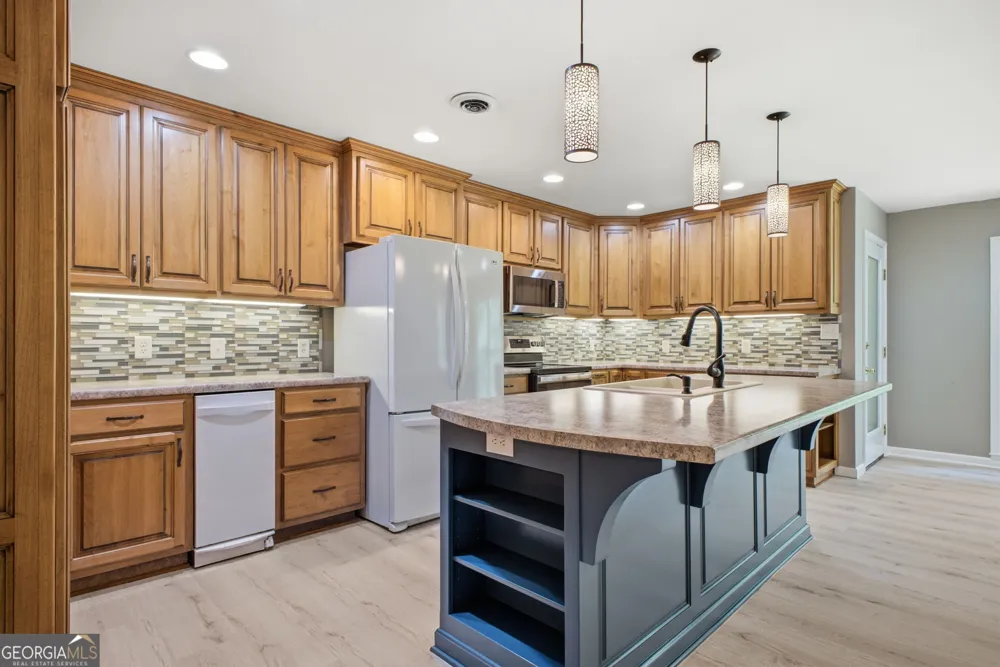 571 Frontier CIR Summerville, GA 30747