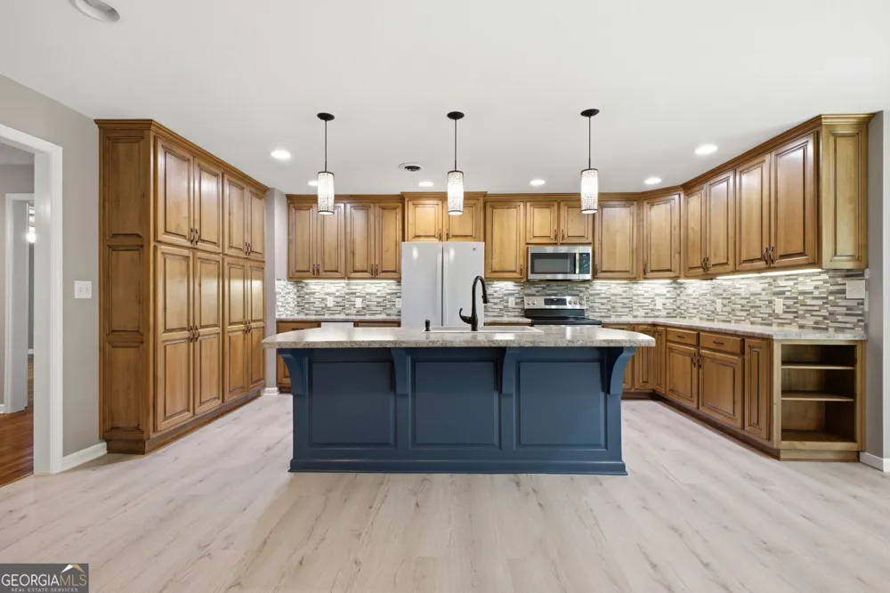 571 Frontier CIR Summerville, GA 30747