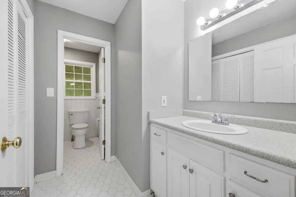 571 Frontier CIR Summerville, GA 30747