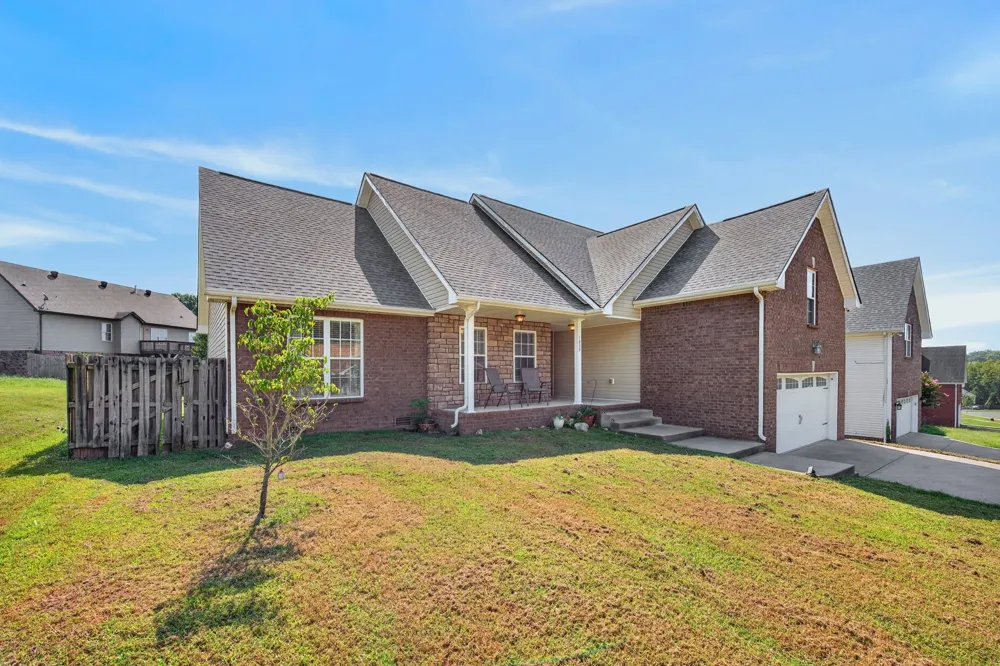 1809 Patricia Dr Clarksville, TN 37040