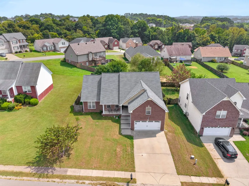 1809 Patricia Dr Clarksville, TN 37040