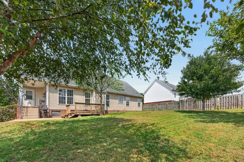 1809 Patricia Dr Clarksville, TN 37040