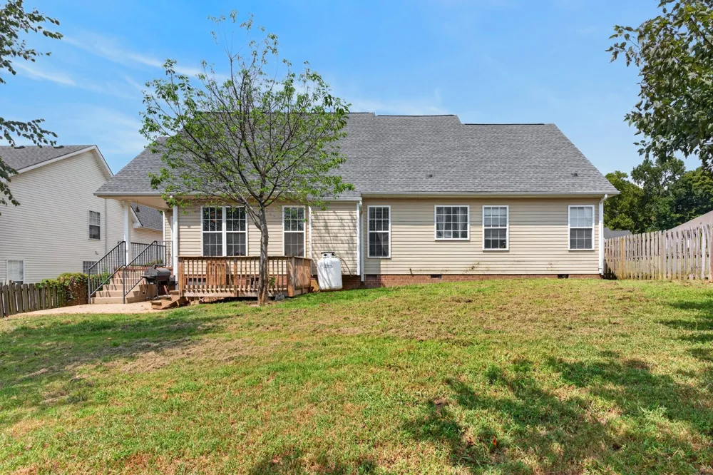 1809 Patricia Dr Clarksville, TN 37040