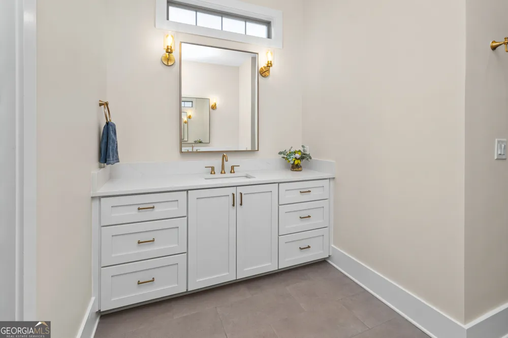 220 Arbor Garden CIR Newnan, GA 30265