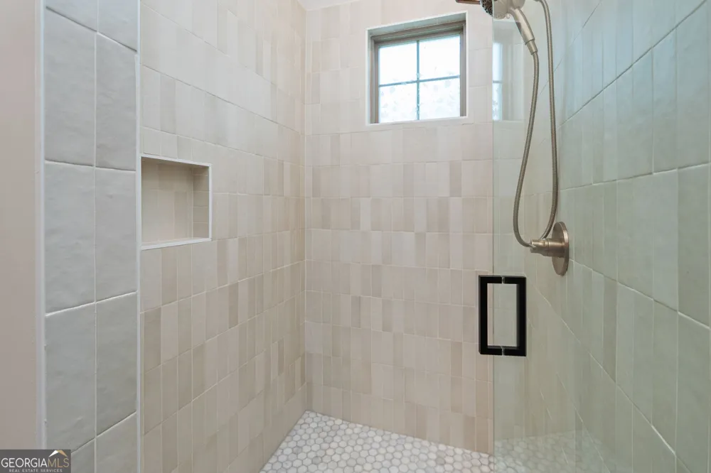220 Arbor Garden CIR Newnan, GA 30265
