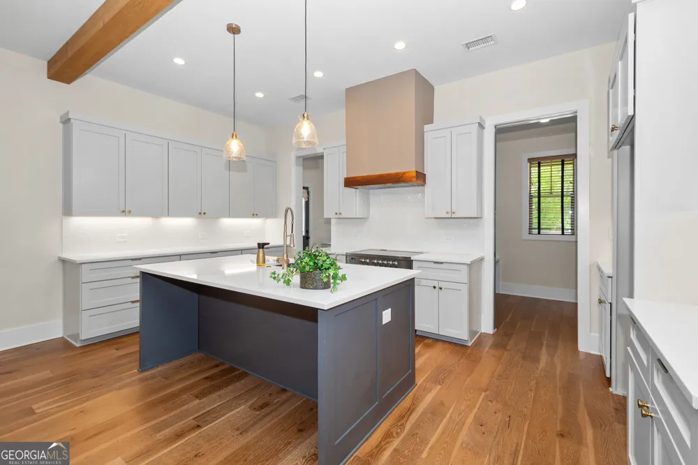 220 Arbor Garden CIR Newnan, GA 30265