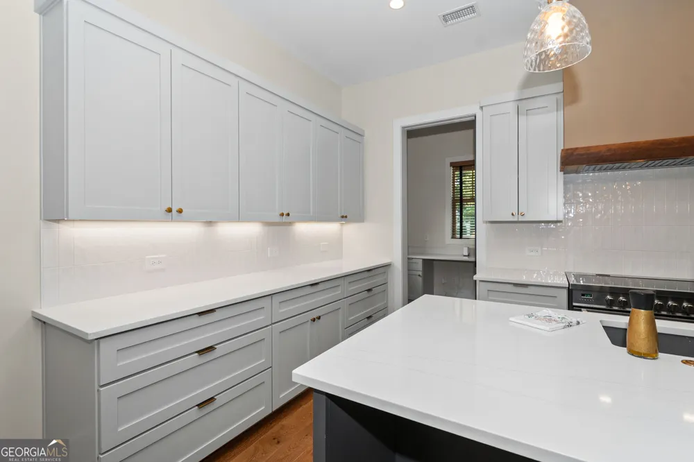 220 Arbor Garden CIR Newnan, GA 30265