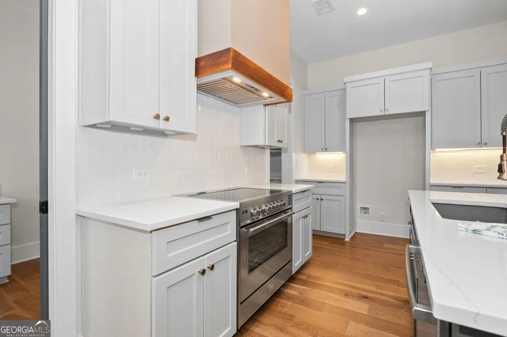 220 Arbor Garden CIR Newnan, GA 30265