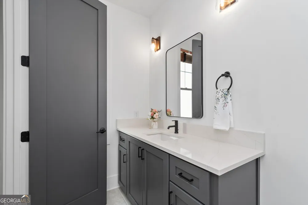 220 Arbor Garden CIR Newnan, GA 30265