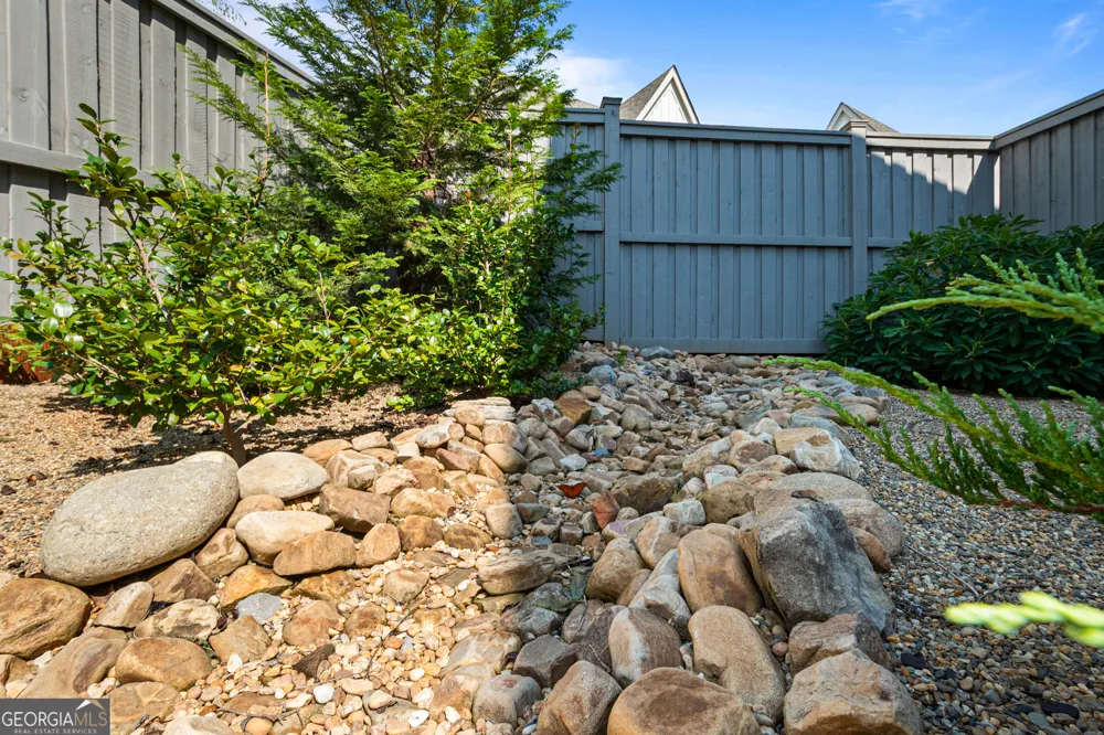 220 Arbor Garden CIR Newnan, GA 30265