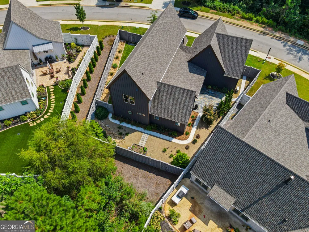 220 Arbor Garden CIR Newnan, GA 30265