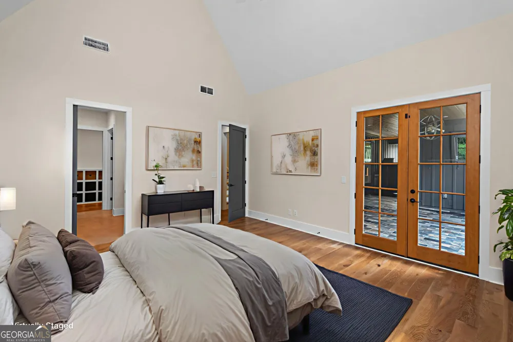 220 Arbor Garden CIR Newnan, GA 30265