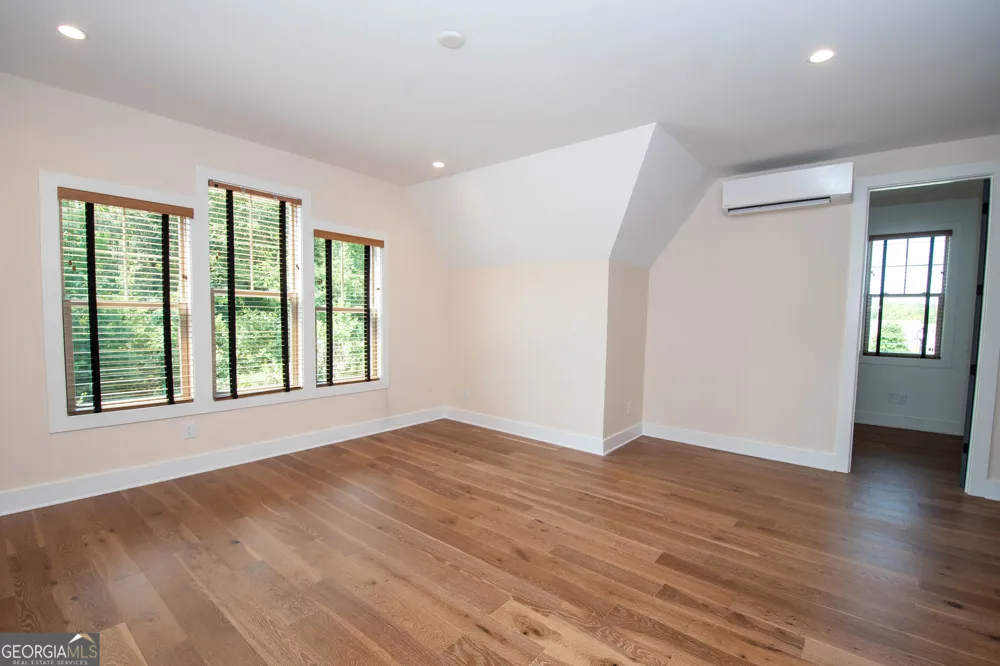 220 Arbor Garden CIR Newnan, GA 30265