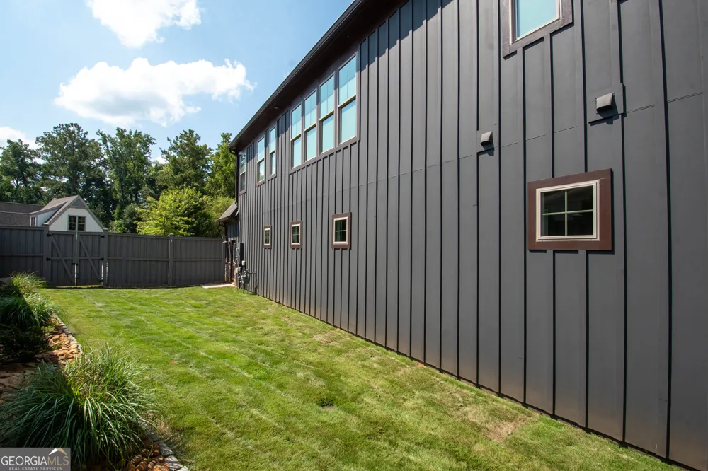 220 Arbor Garden CIR Newnan, GA 30265