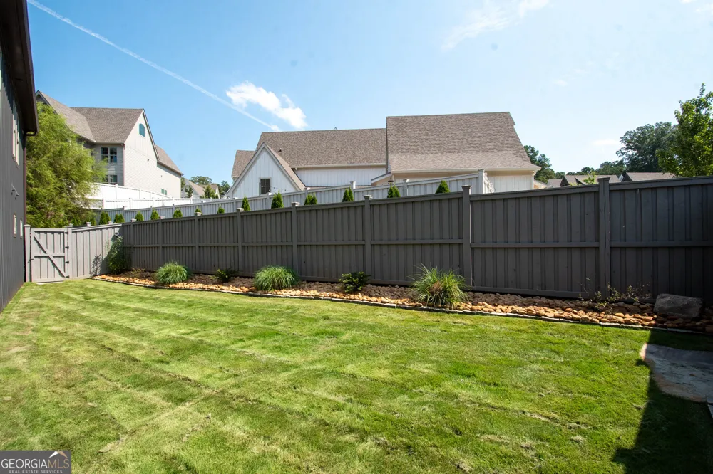 220 Arbor Garden CIR Newnan, GA 30265