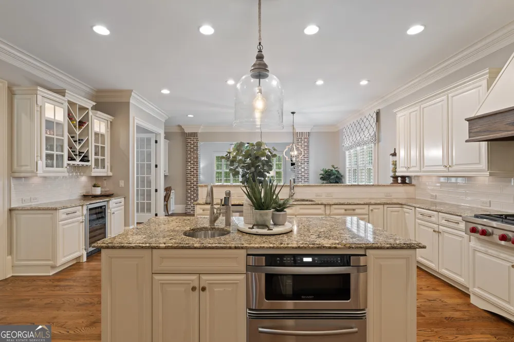 6327 Howell Cobb CT Acworth, GA 30101